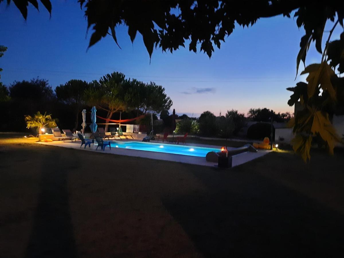 Gite 4 personnes avec piscine entre Saintes et Royan Balanzac Extérieur photo