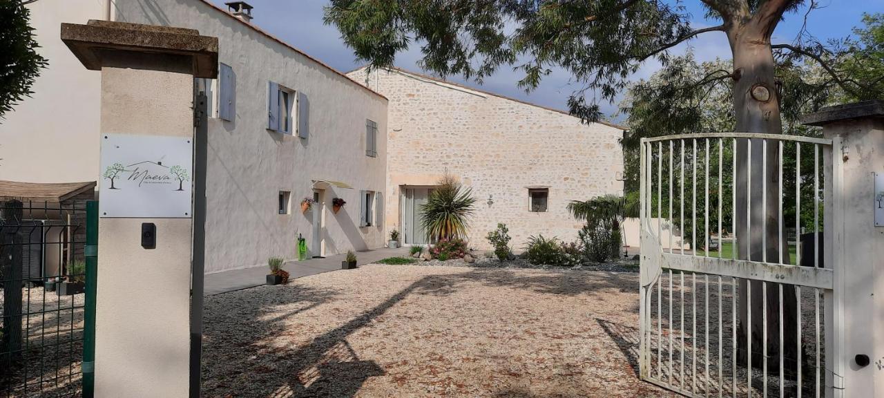 Gite 4 personnes avec piscine entre Saintes et Royan Balanzac Extérieur photo